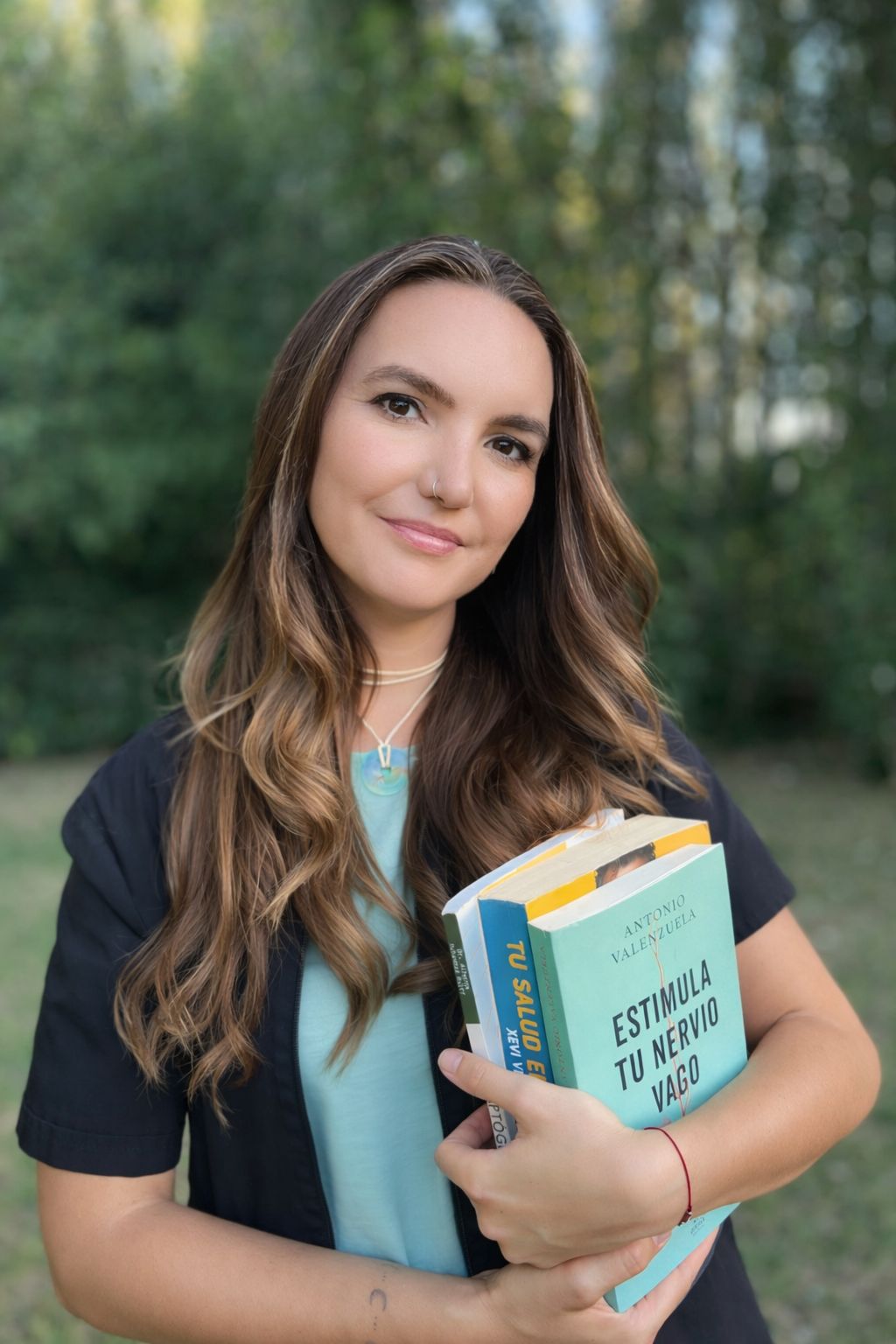 Dra. Ariadna Manero dictando un curso online vía Zoom sobre medicina integrativa y salud digestiva